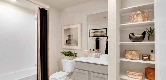Building Photo - 257 Frogmore Lp