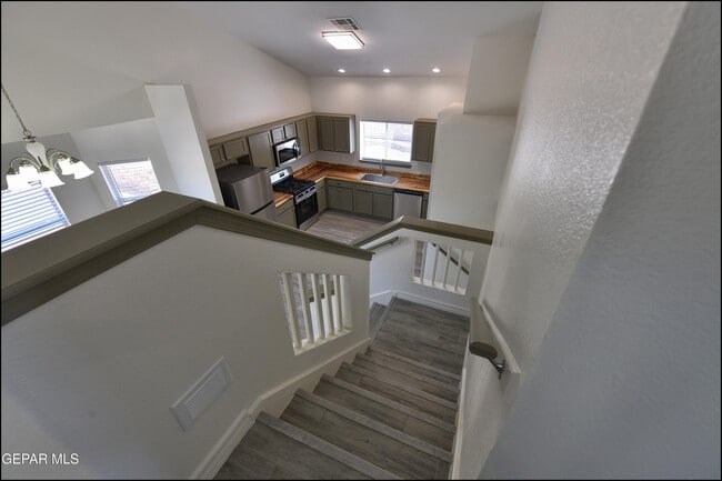Building Photo - 672 Sequeiros Ct