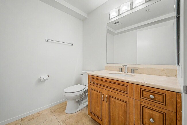 Building Photo - 7151 E Rancho Vista Dr