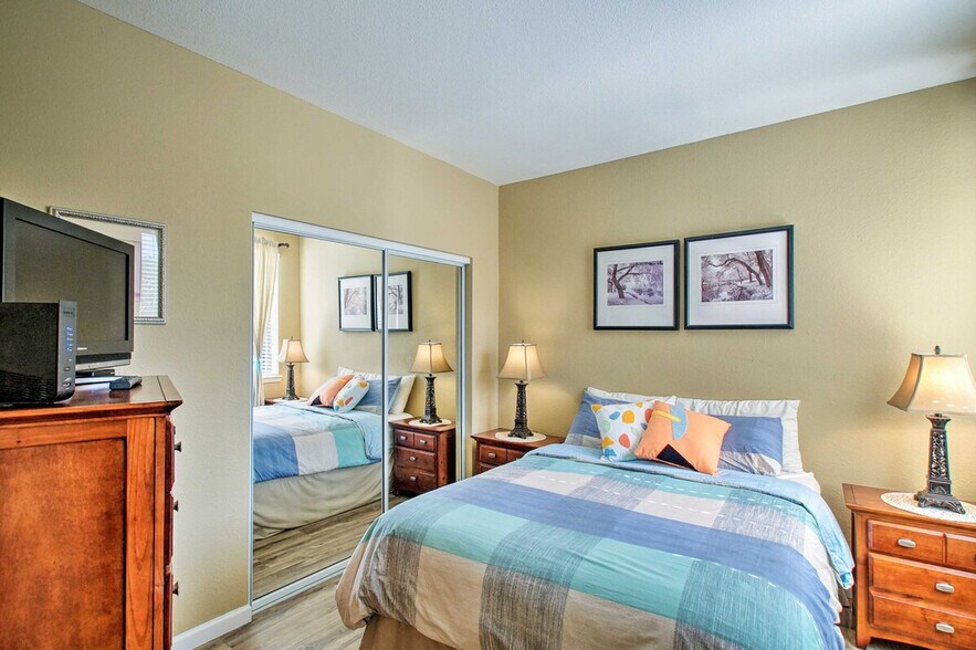 Building Photo - 7009 E Acoma Dr