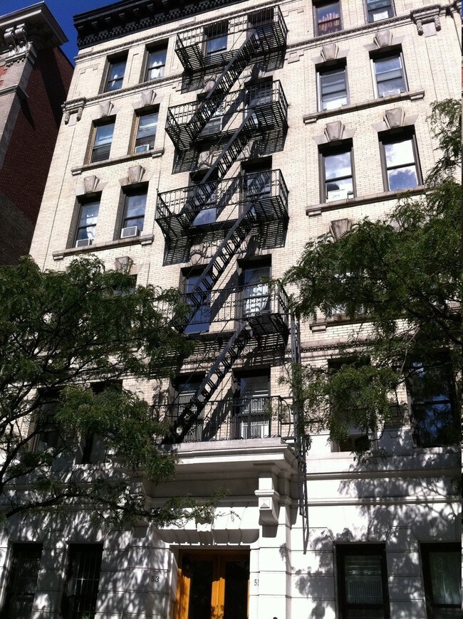 Primary Photo - 315 East 84th St