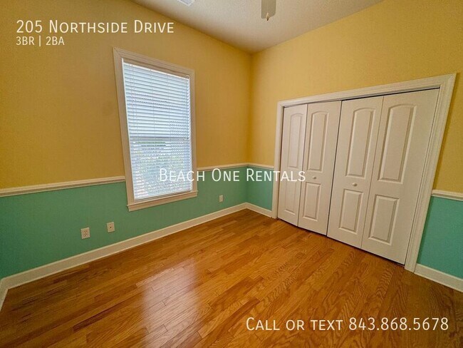 Building Photo - 205 Northside Dr