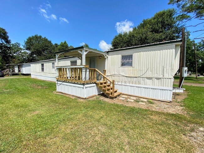 Building Photo - 307 N Kinney Ave