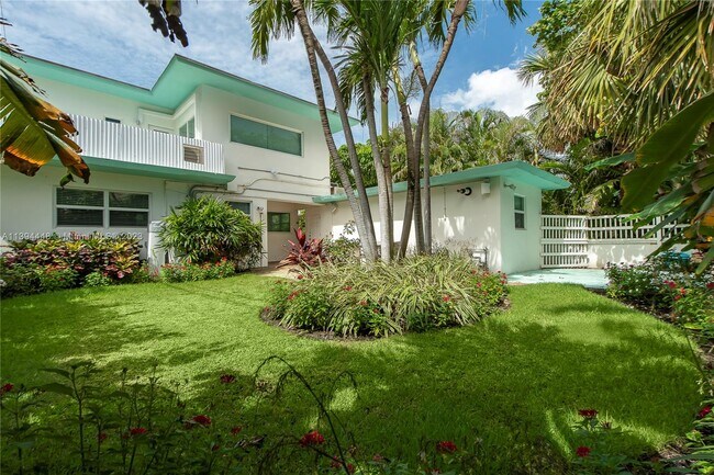 Building Photo - 3327 NE 15th Ct