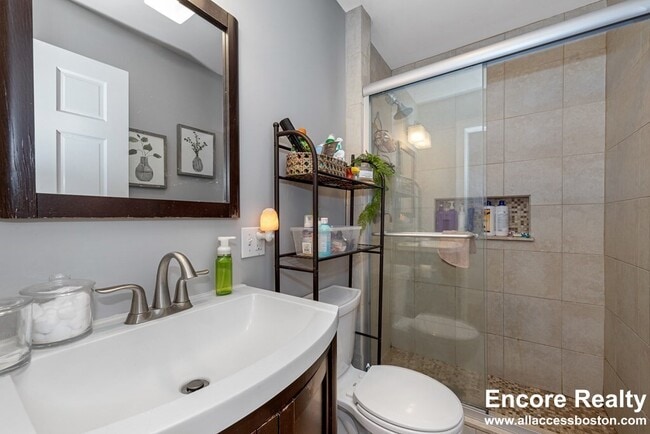 Building Photo - 16 Sewall St