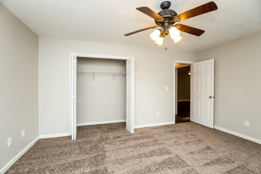 Building Photo - 420 Cathedral Dr