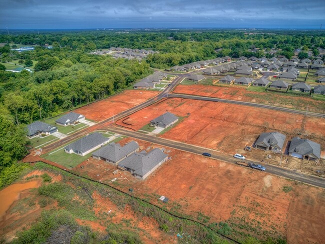 Building Photo - Brand New Home In Noble!