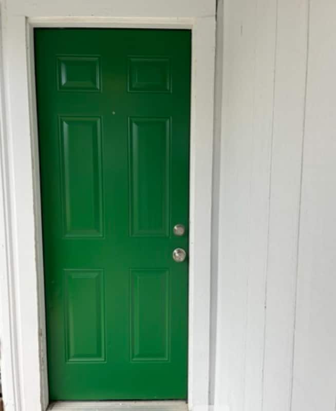 Building Photo - 1904 E 10th St