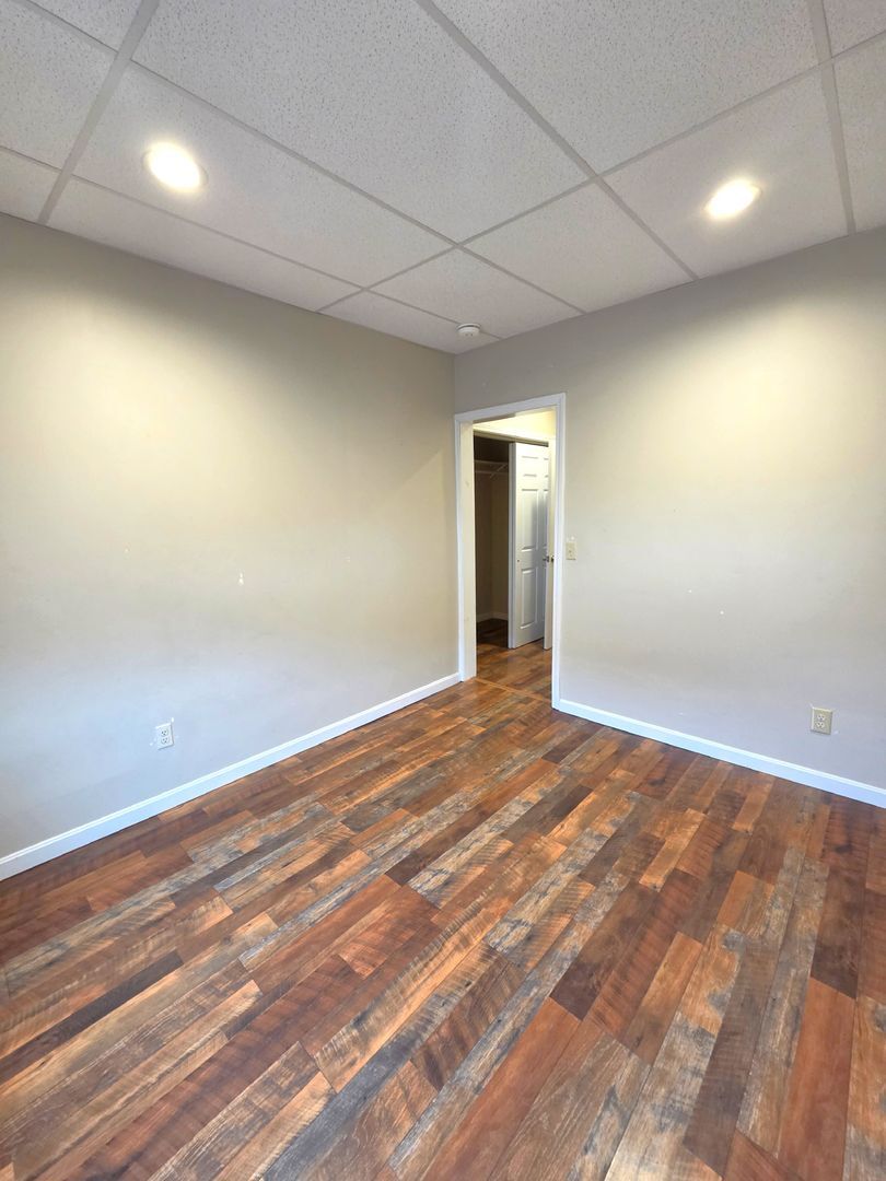 Building Photo - 1340 Cranston St