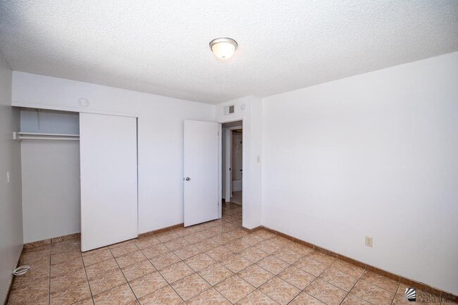 Building Photo - 2257 W 18th St