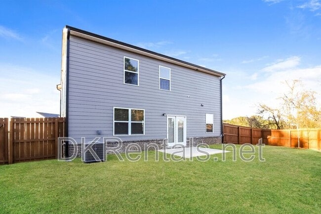 Building Photo - 520 Whitman Ln