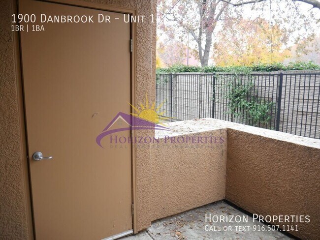 Building Photo - 1900 Danbrook Dr