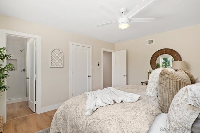 Building Photo - 5051 Lenore Dr