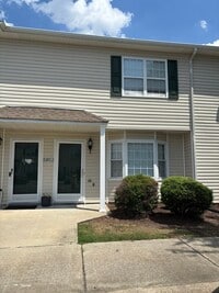Building Photo - 2330 Vineyard Dr