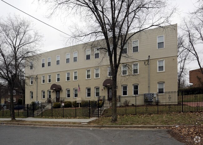 Primary Photo - 1500-1502 Savannah St SE
