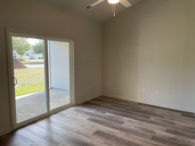 Building Photo - 3023 Cedar Creek Ln