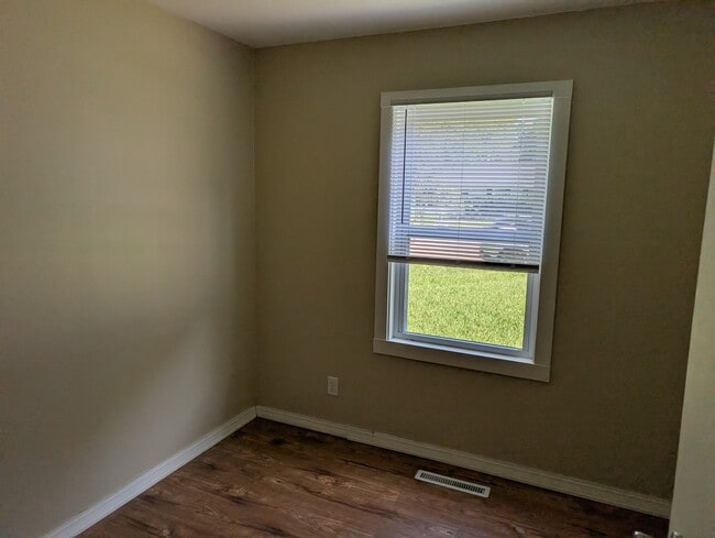Building Photo - 1805 Southwood Dr