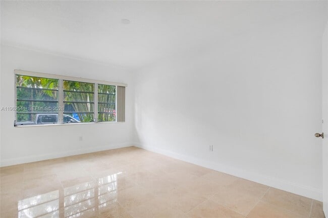 Building Photo - 50 Park Dr