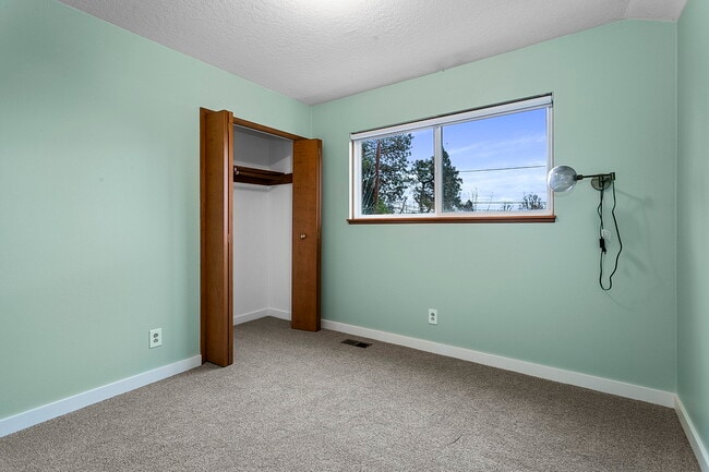 Building Photo - 11400 SW Terra Linda St