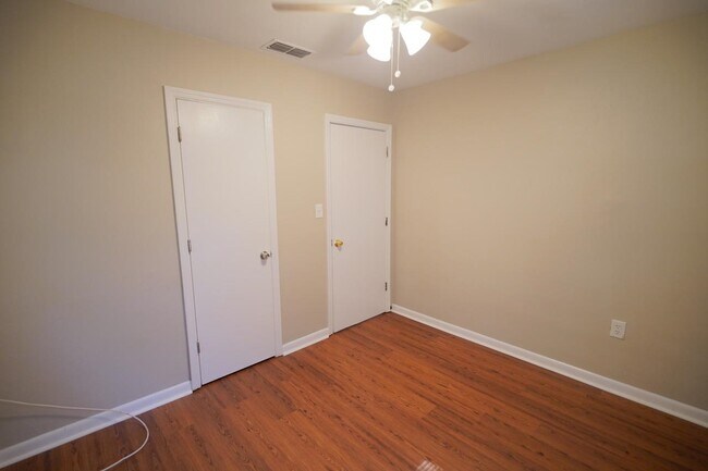 Building Photo - 2808 Southwood Dr