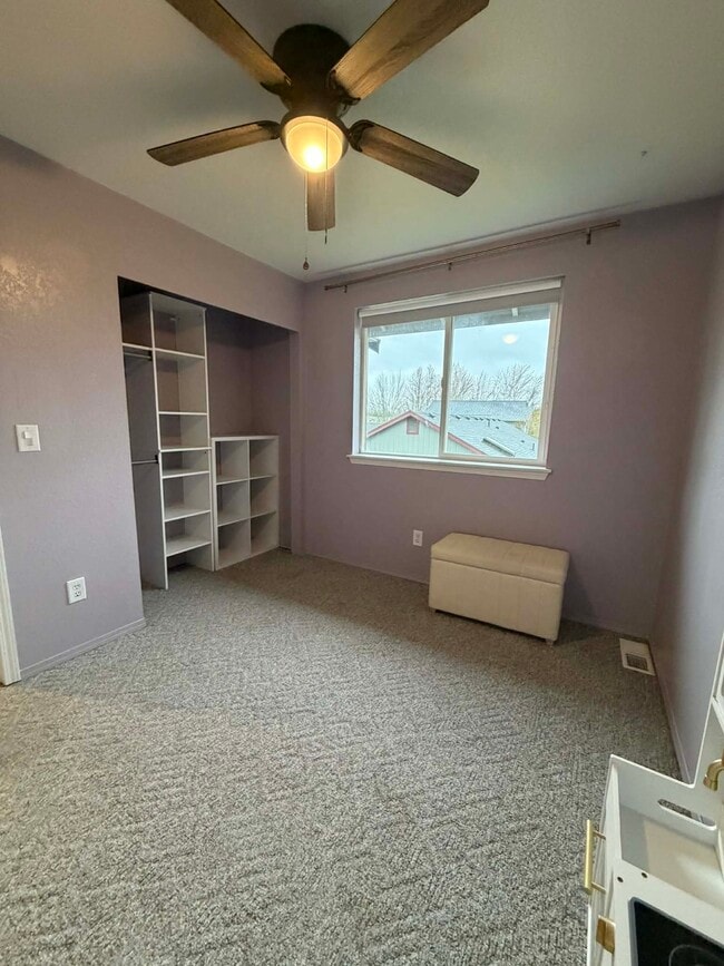 Building Photo - 15721 95th Ct SE