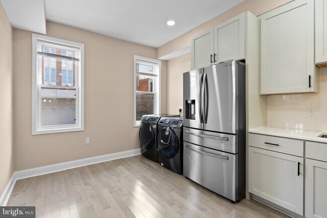 Building Photo - 1641 4th St NW