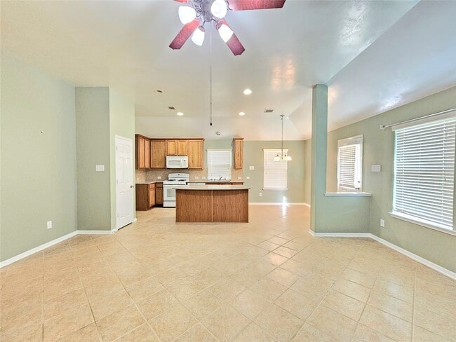 Building Photo - 16834 Jelly Park Stone Dr