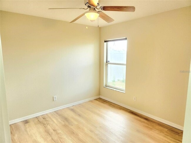 Building Photo - 218 Haversham Way