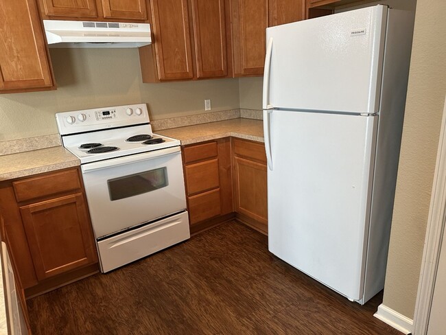 Building Photo - 495 Canyon Oak Loop