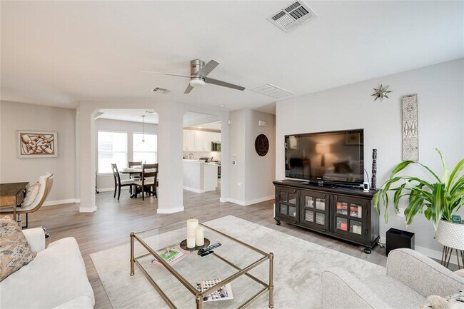 Building Photo - 1712 Anise Dr