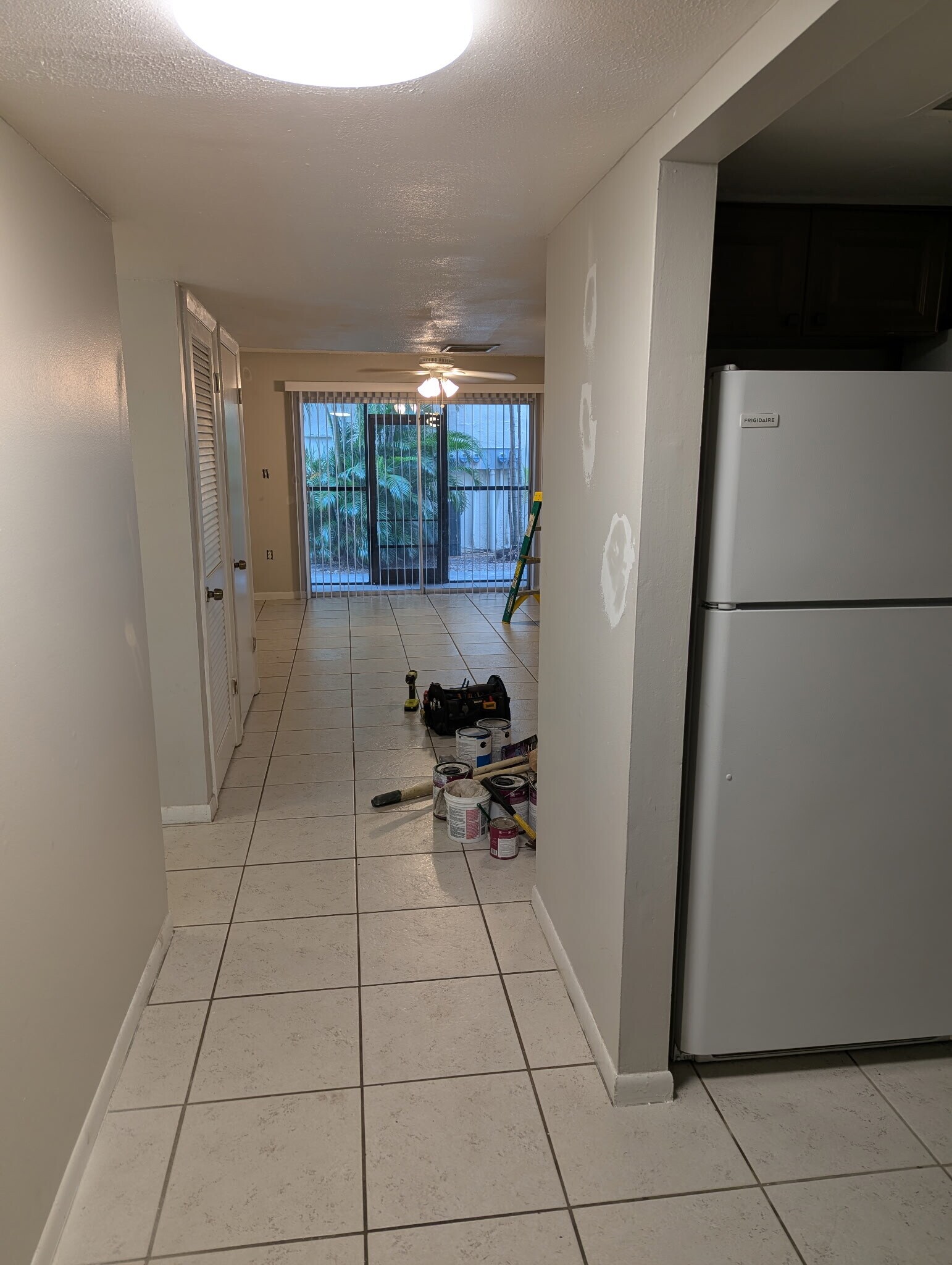 Entrance way - 205 S Courtenay Pky