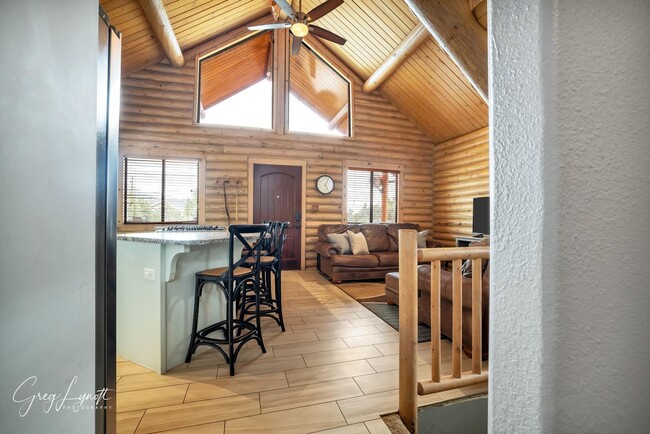 Building Photo - Mountain living in Central, Utah!