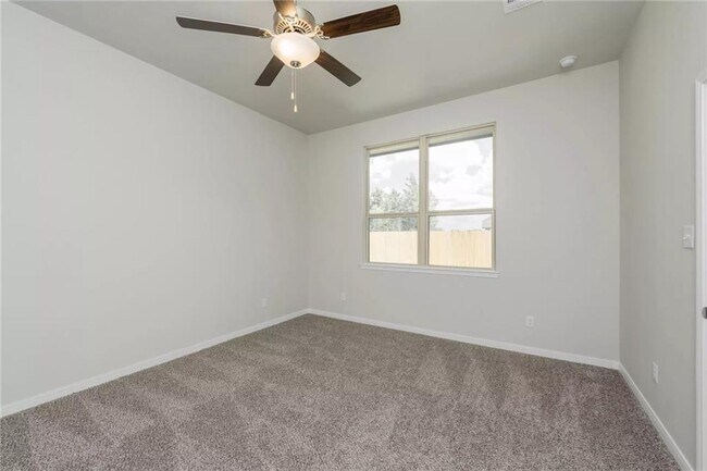 Building Photo - 5118 Leaning Tree