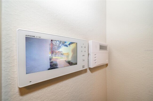 Building Photo - 7415 Pointe Venezia Dr