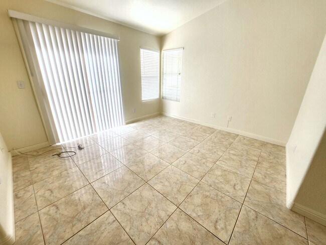 Building Photo - 137 Windy Creek Ave