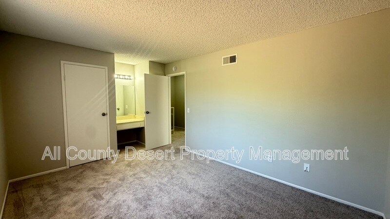 Building Photo - 72670 Thrush Rd
