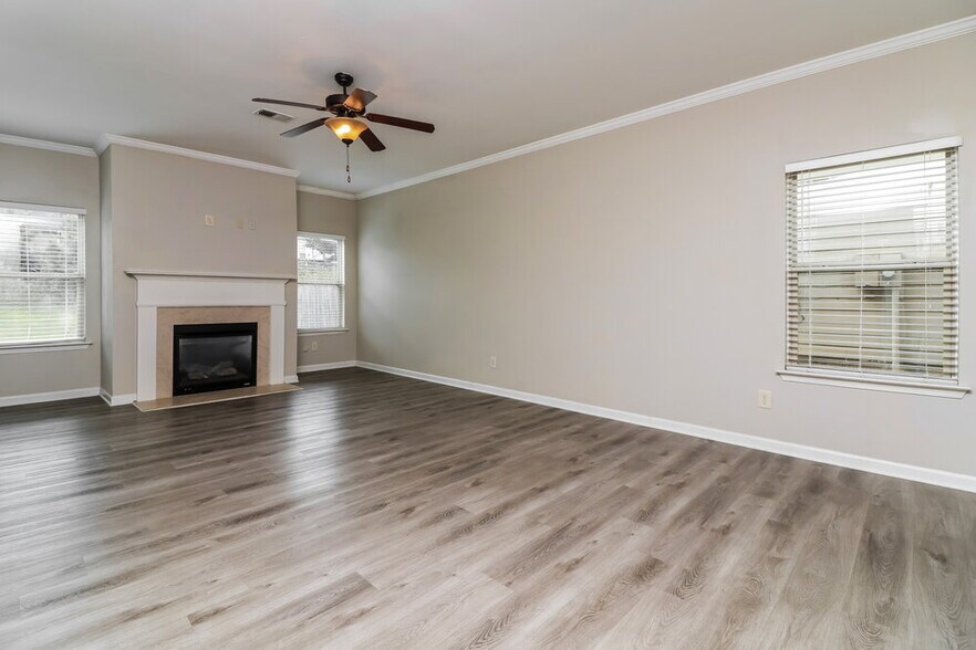Building Photo - 68 Teramont Ct