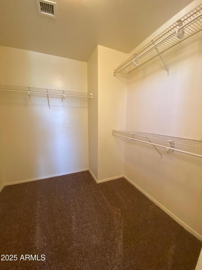 Building Photo - 12360 W Heatherbrae Dr