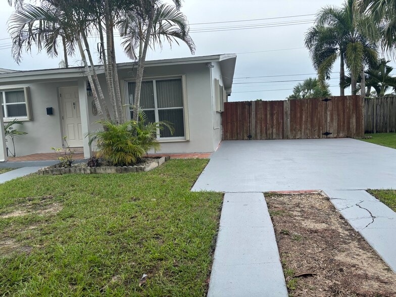 Building Photo - 12530 SW 188th Ter