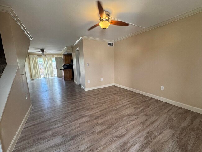 Building Photo - 5937 SW 36th Ct