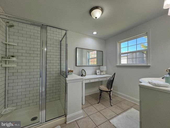 Building Photo - 1581 Skinners Turn Rd