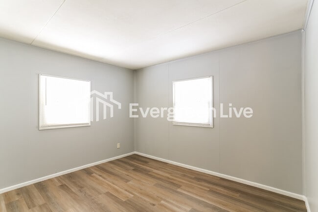 Building Photo - 885 S Ashburton Rd