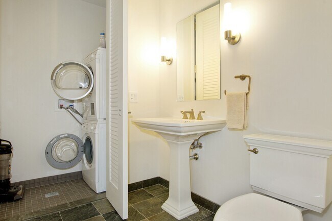 Building Photo - 401 N Wabash Ave