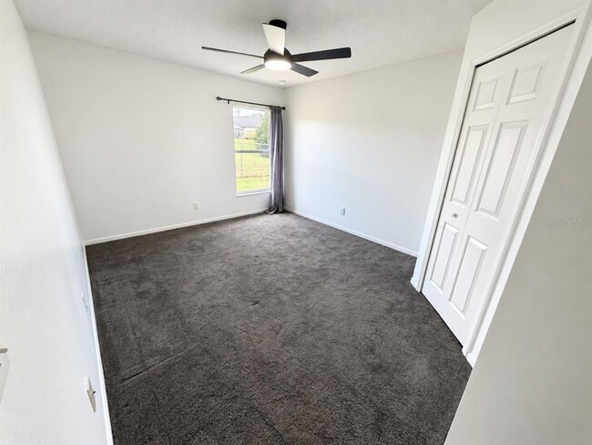 Building Photo - 1325 Oakwood Ct