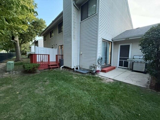 Building Photo - 1410 Whispering Springs Cir