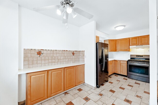 Building Photo - 12450 Knights Rd