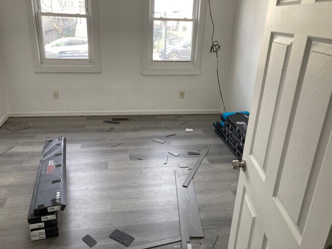 Building Photo - 42 Tillinghast St