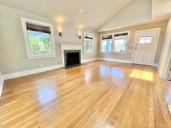 Building Photo - Pristine 3 Bedroom Craftsman House in Belm...