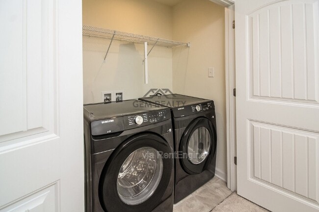 Building Photo - 6184 Belay Dr