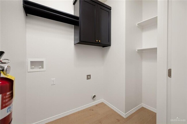 Building Photo - 13 S Links Dr